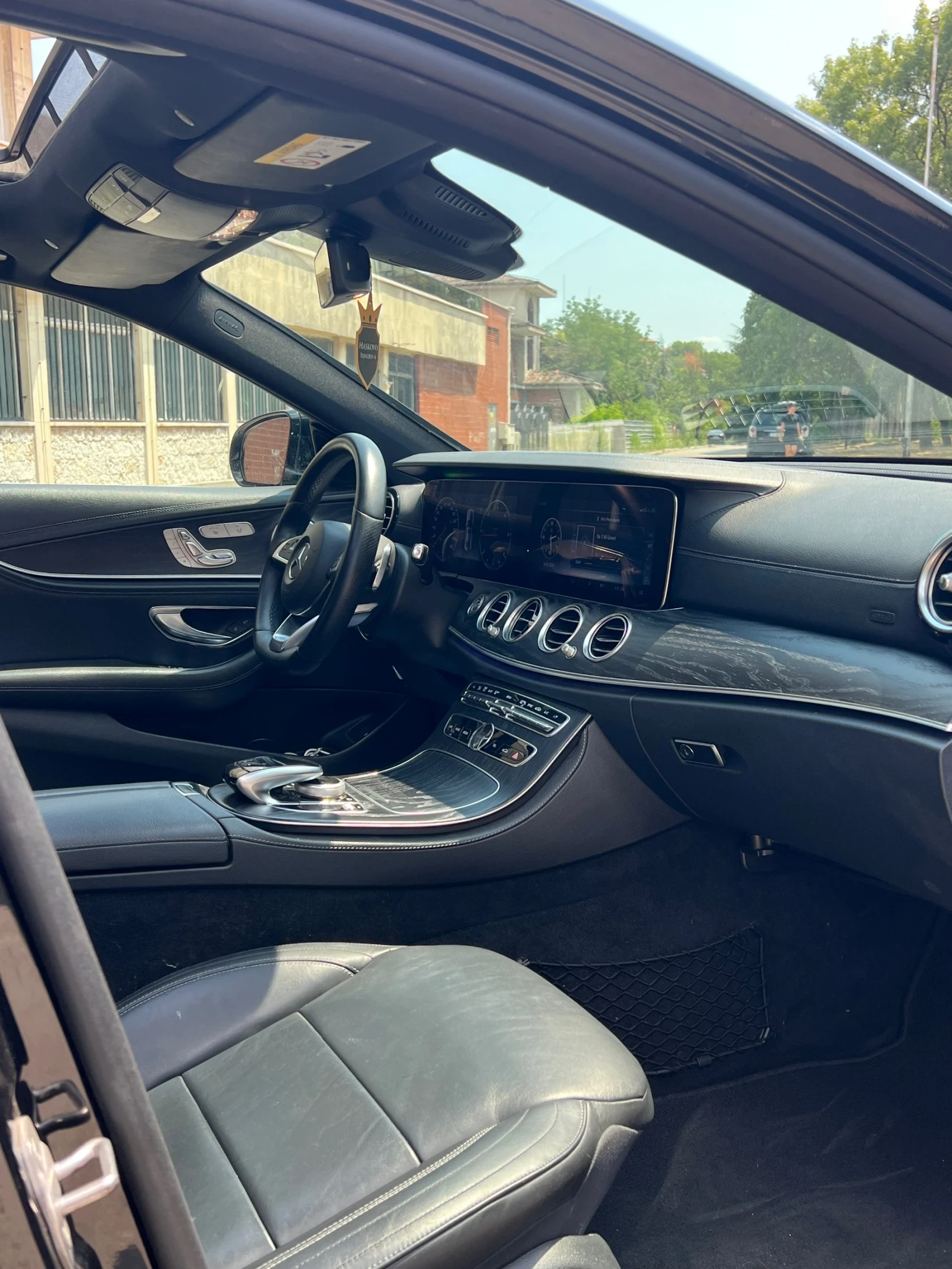 Mercedes-Benz E 220 AMG/BURMESTER/PANO/DIGITAL/9GTRONIC/HEADUP/KEYLESS - изображение 6