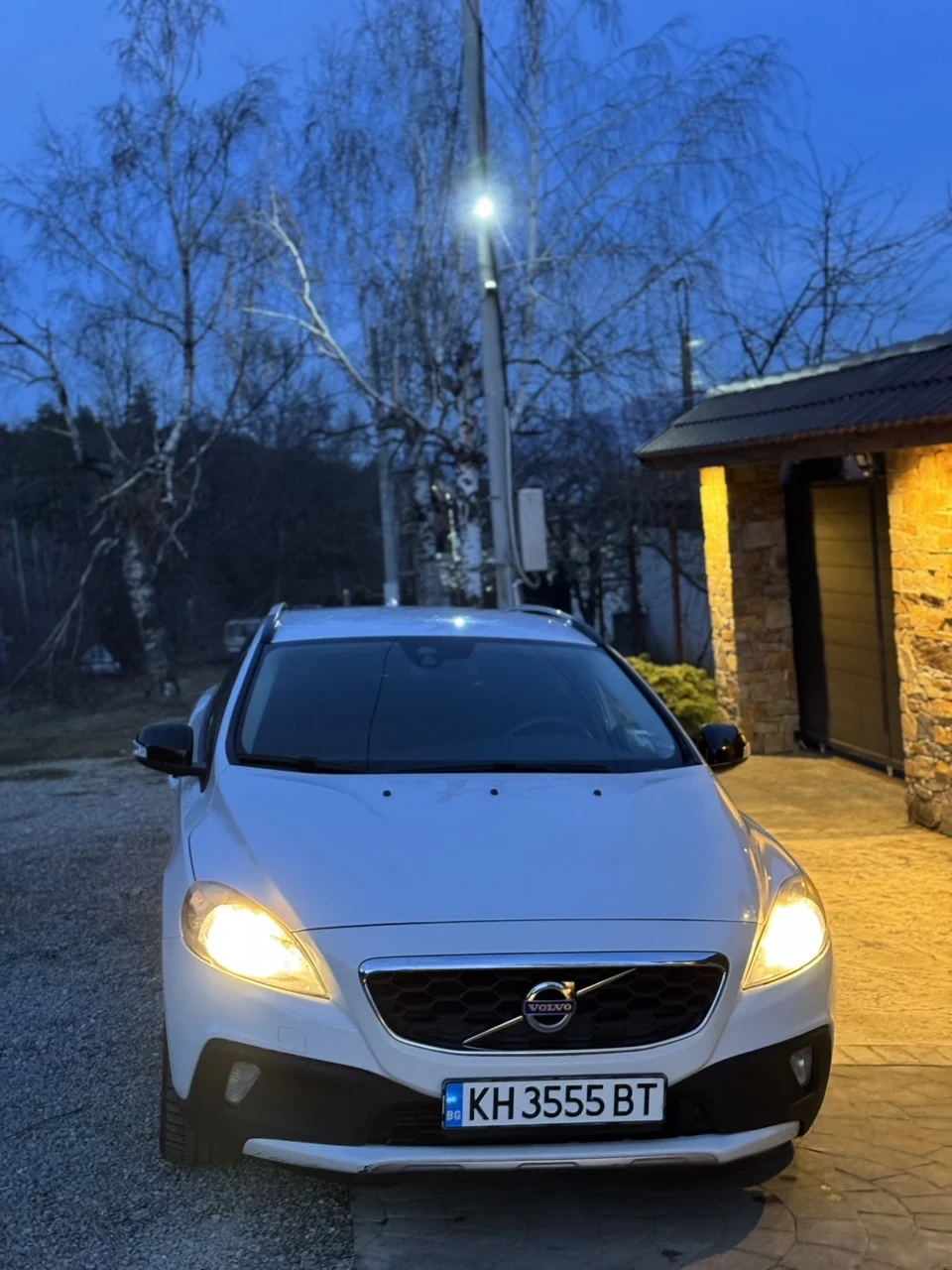 Volvo V40 Cross Country D3 2.0D, снимка 2 - Автомобили и джипове - 53786426