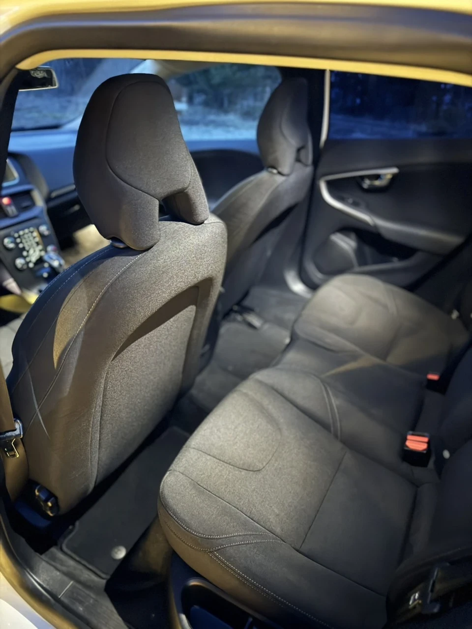 Volvo V40 Cross Country D3 2.0D, снимка 10 - Автомобили и джипове - 53786426