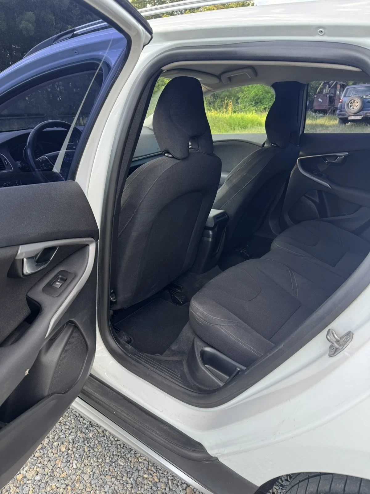 Volvo V40 Cross Country D3 2.0D, снимка 12 - Автомобили и джипове - 53786426