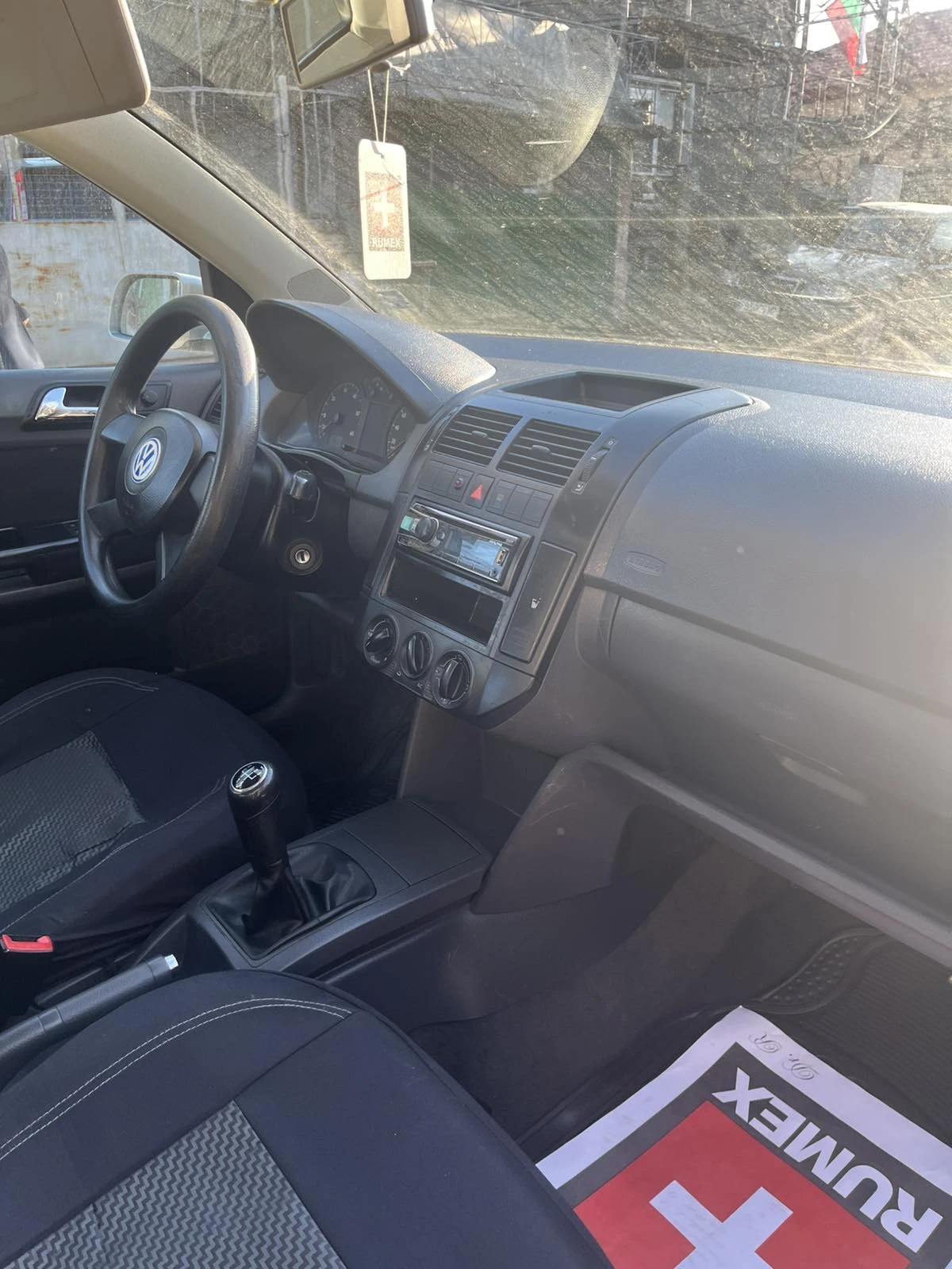 VW Polo, снимка 7 - Автомобили и джипове - 53787754