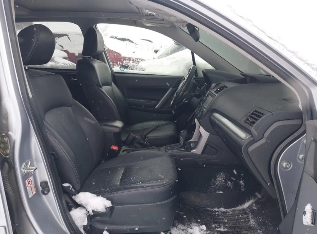 Subaru Forester -360"-Камери+ Панорама+ КожА+ Подгрев+ Нави+ F, снимка 4 - Автомобили и джипове - 54219878