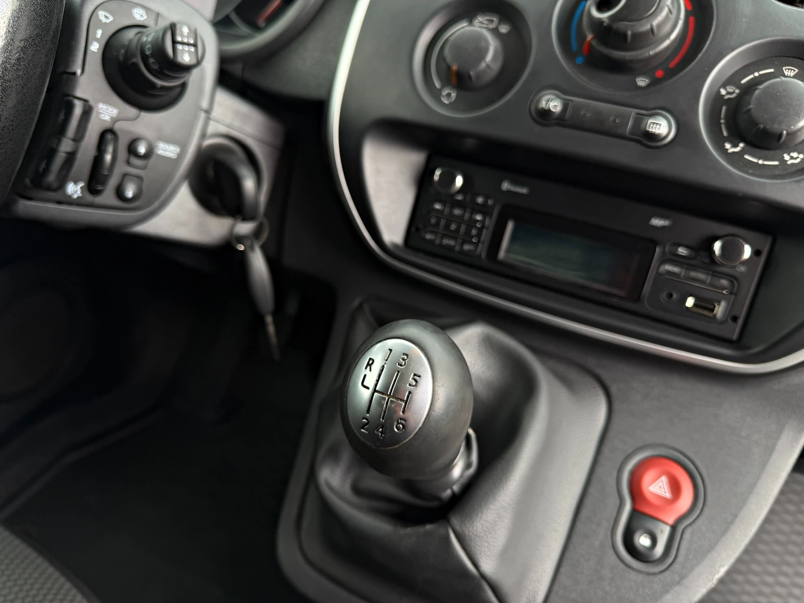 Renault Kangoo 110�� 6 �������� �������� ��������� | Mobile.bg � ����������� 13