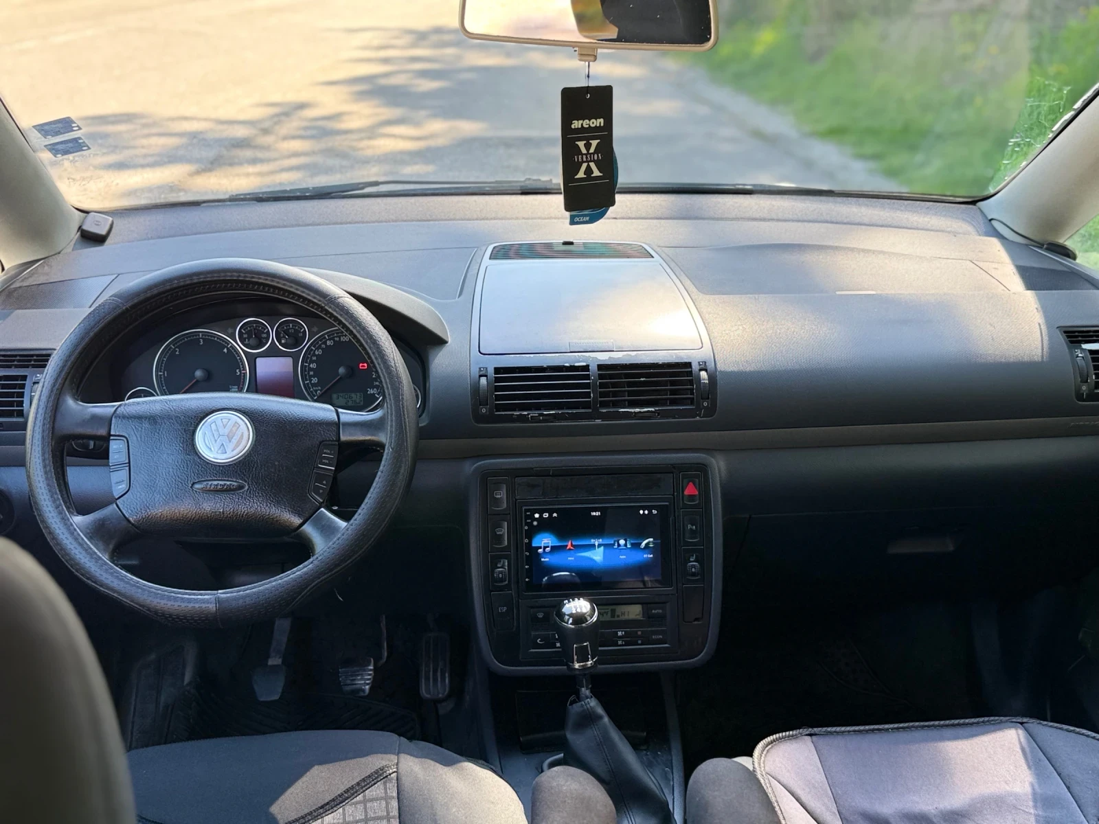 VW Sharan, снимка 7 - Автомобили и джипове - 54353534