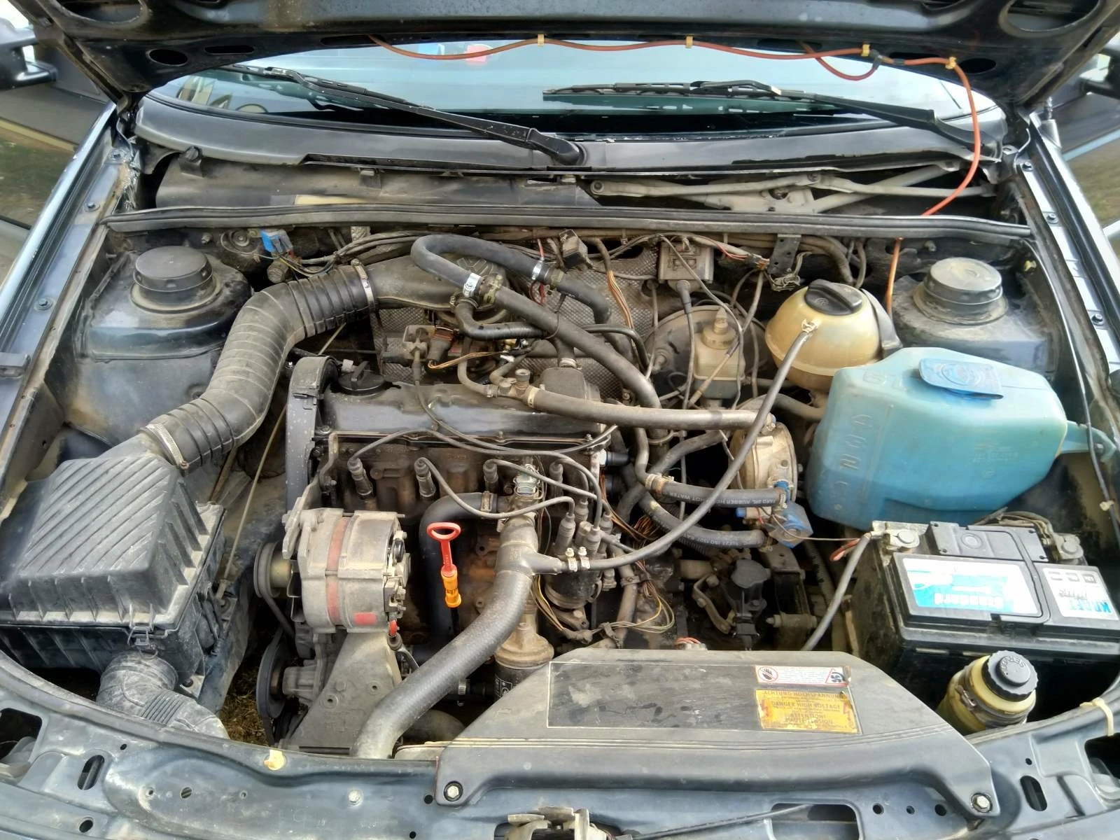 VW Passat 1.8, снимка 6 - Автомобили и джипове - 54609254
