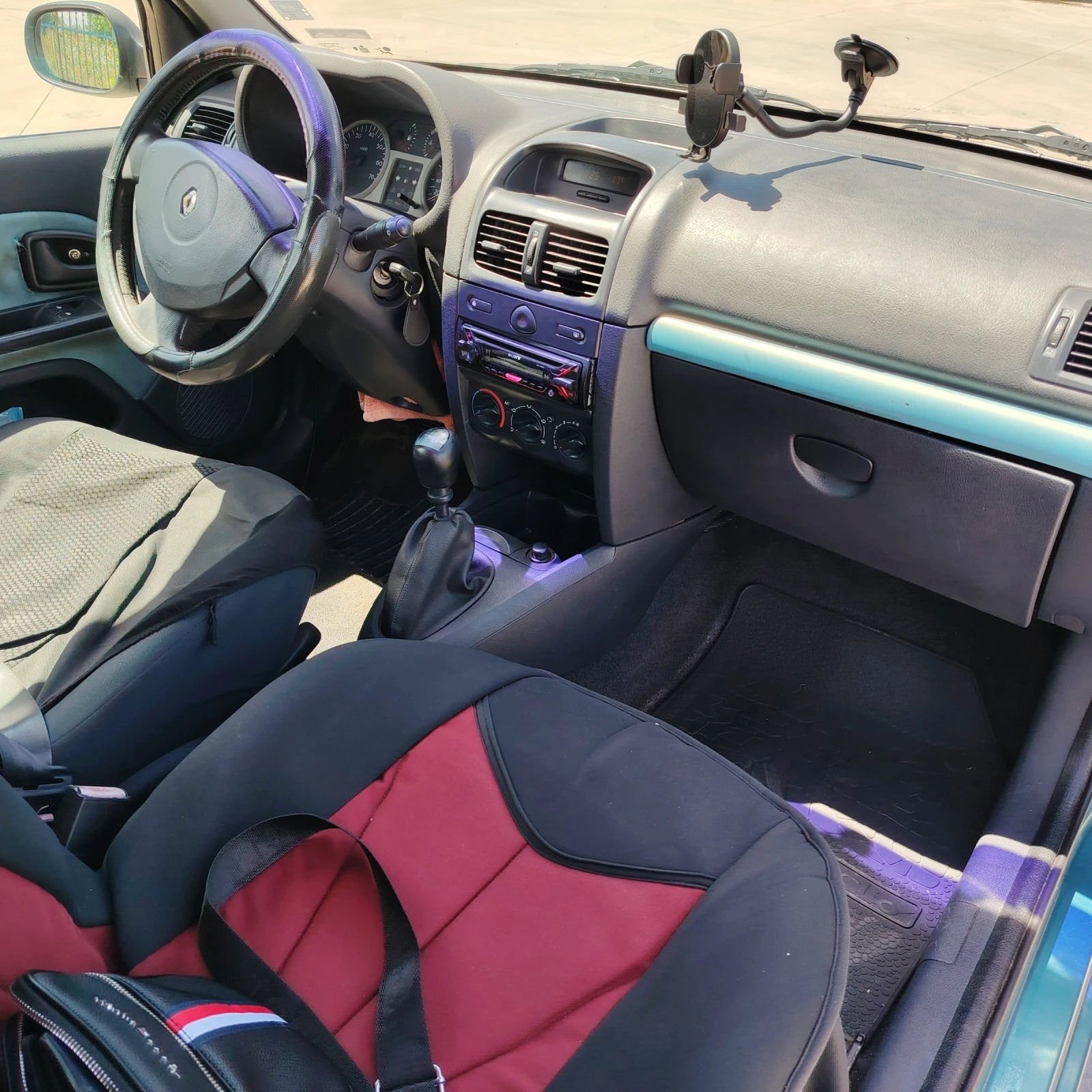 Renault Clio 2, снимка 6 - Автомобили и джипове - 54710946
