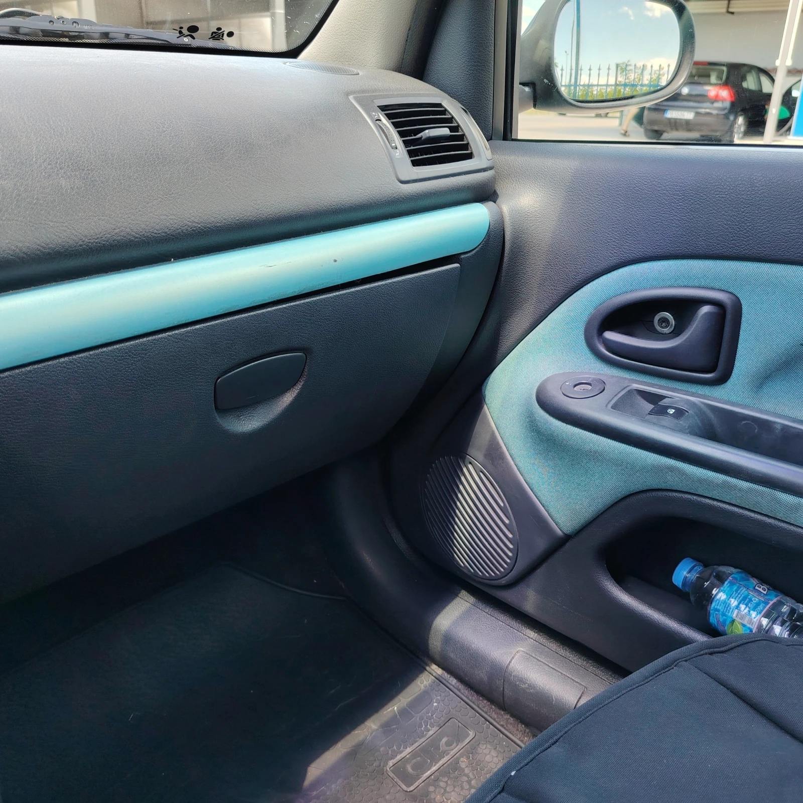 Renault Clio 2, снимка 8 - Автомобили и джипове - 54710946