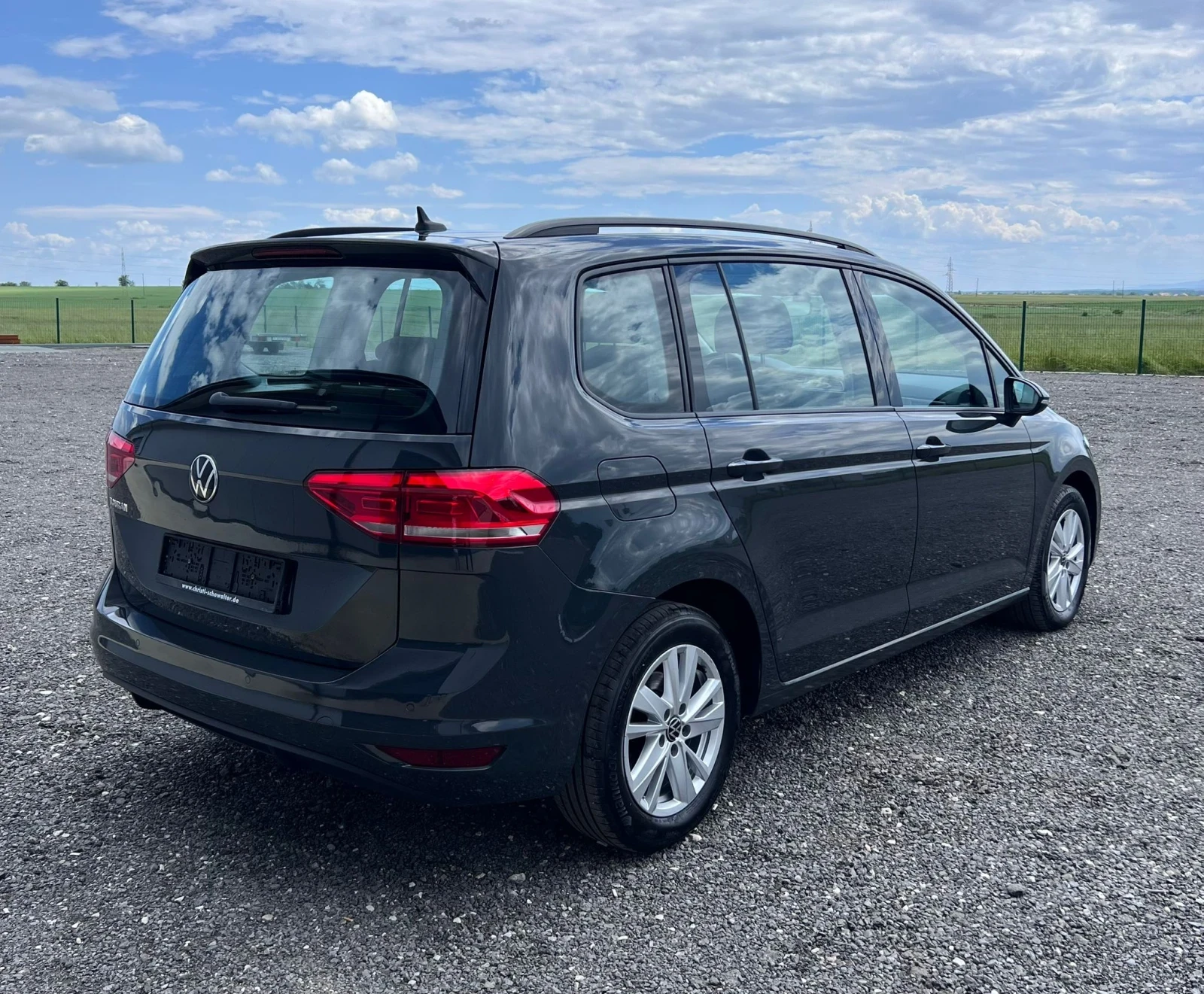 VW Touran 2.0TDI/150кс./EURO 6, снимка 3 - Автомобили и джипове - 54728873