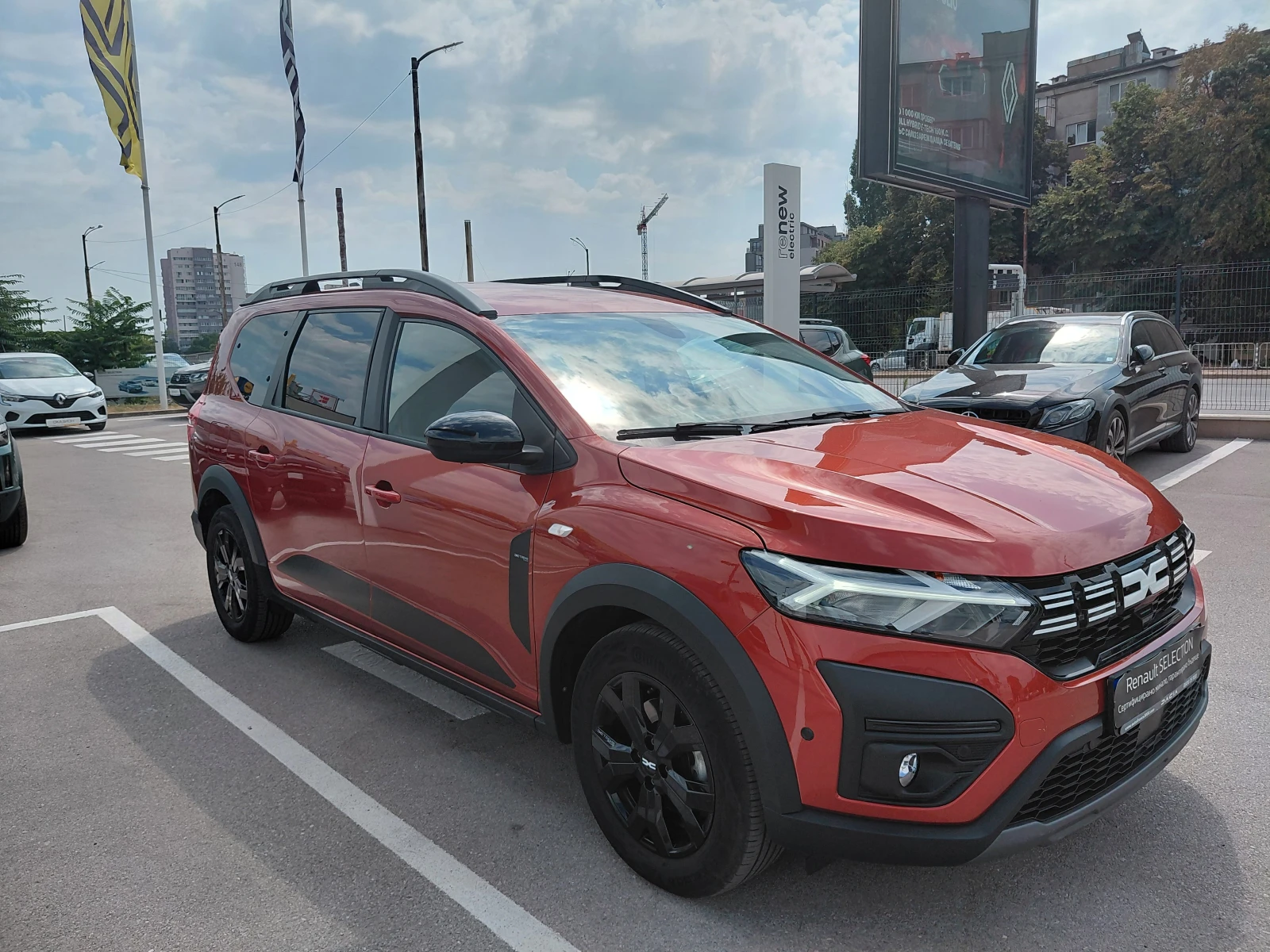 Dacia Jogger Extreme/100к.с/Газ/Бензин/6+ 1 места, снимка 3 - Автомобили и джипове - 55739505