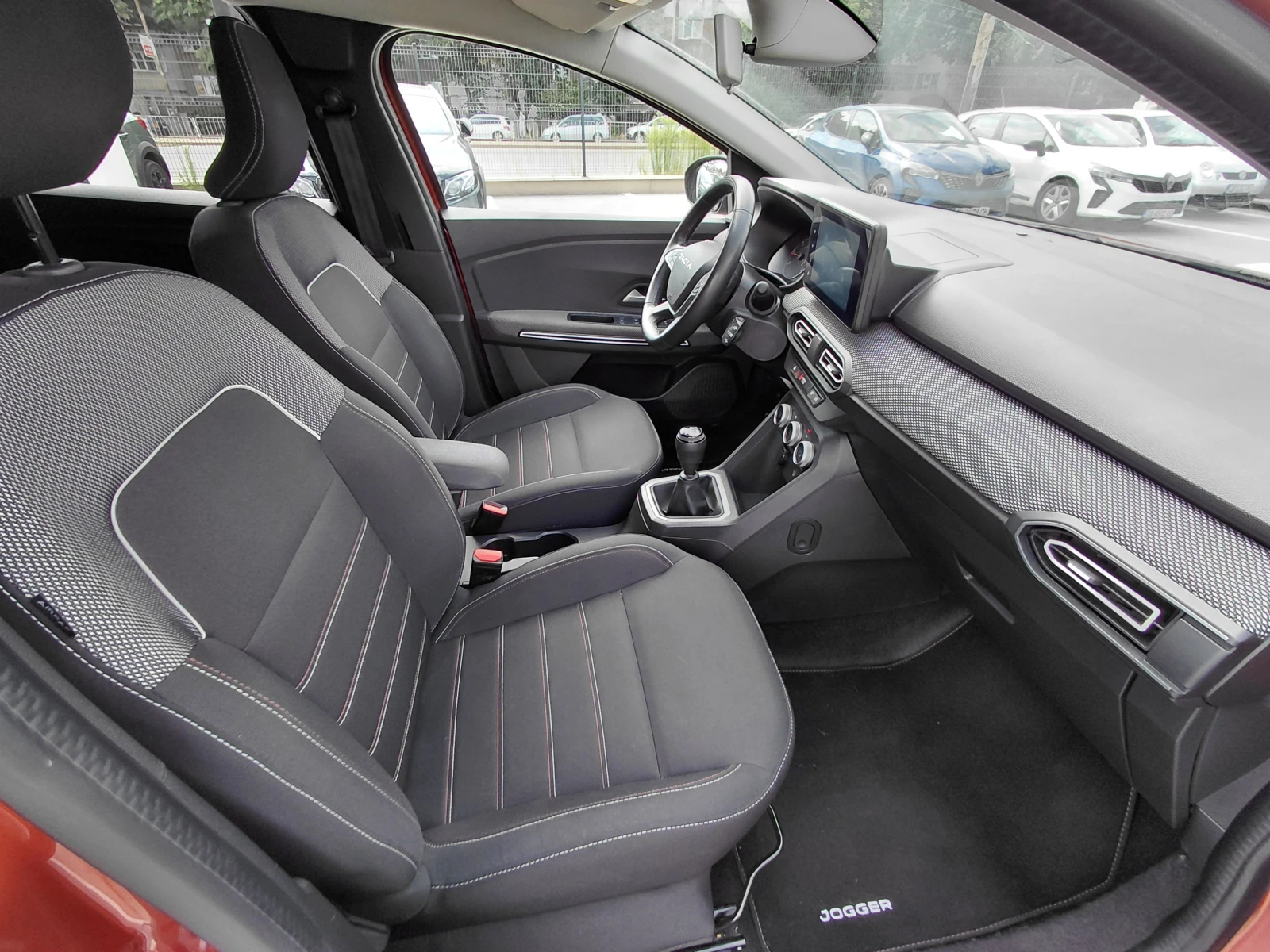 Dacia Jogger Extreme/100к.с/Газ/Бензин/6+ 1 места, снимка 13 - Автомобили и джипове - 55739505