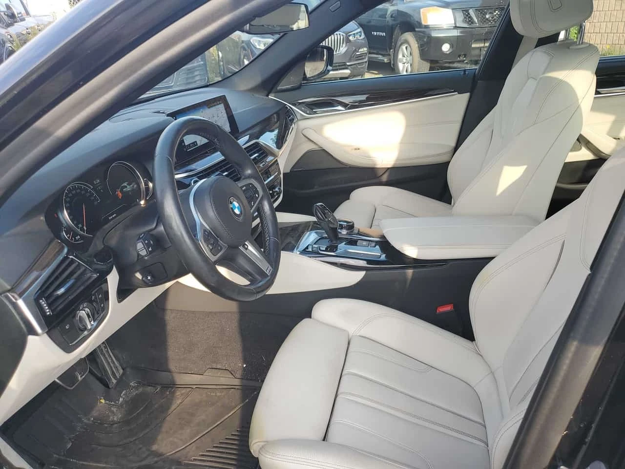 BMW 530 * 530i xDrive * АВТОКРЕДИТ БЕЗ ПЪРВОНАЧАЛНА ВНОСКА, снимка 5 - Автомобили и джипове - 55767135