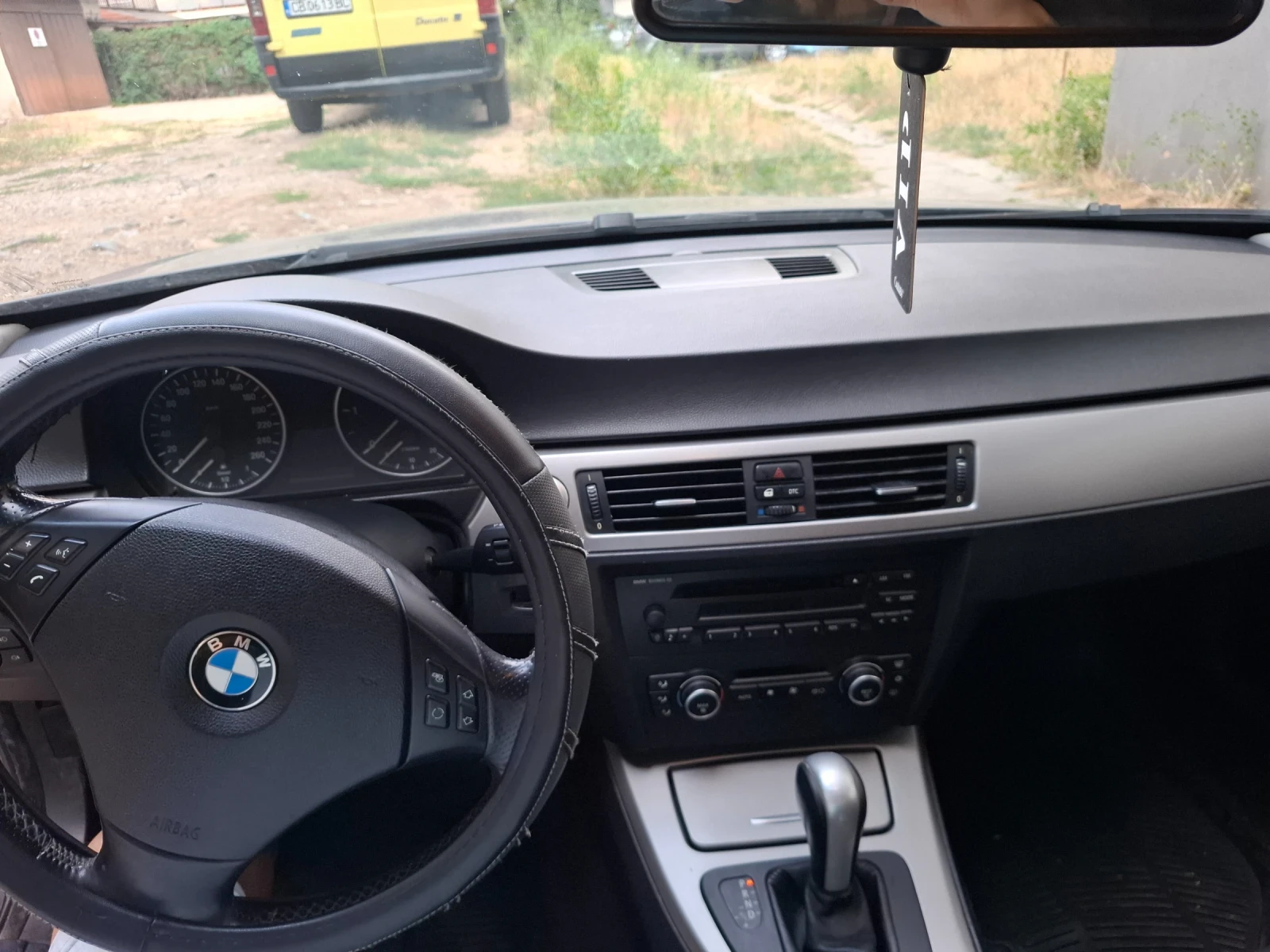 BMW 320, снимка 5 - Автомобили и джипове - 56041640
