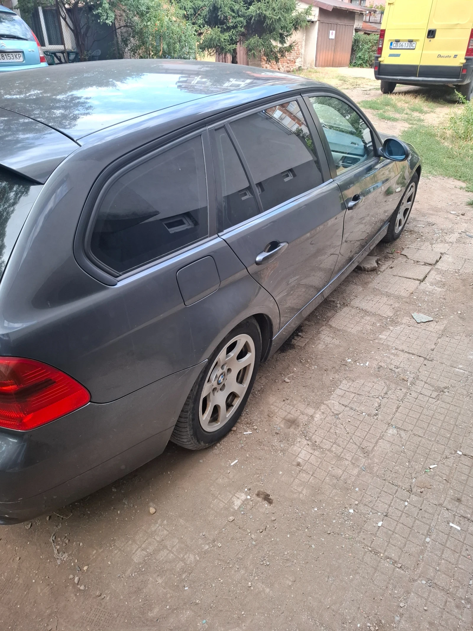 BMW 320, снимка 4 - Автомобили и джипове - 56041640
