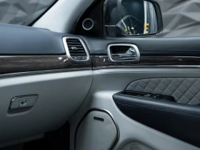 Jeep Grand cherokee SUMMIT* H&K* PANO* CAM* ОБДУХВ* ПОДГРЕВ* NAVI* , снимка 11