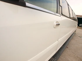 Обява за продажба на Lincoln Navigator 180-inch Stretch Limousine by Empire  ~13 995 лв. - изображение 4