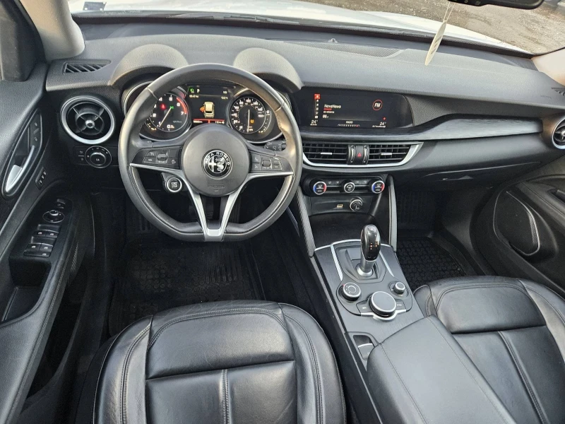 Alfa Romeo Stelvio, снимка 13 - Автомобили и джипове - 52393945