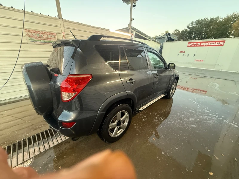 Toyota Rav4 2.2 dcat, снимка 5 - Автомобили и джипове - 52852089