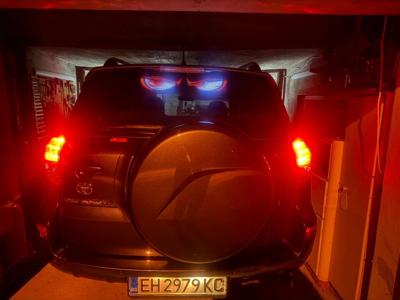 Toyota Rav4 2.2 dcat, снимка 17 - Автомобили и джипове - 52852089