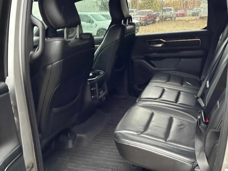 Dodge RAM 1500 2020 SPORT * CARFAX * БЕЗ ПЪРВОНАЧАЛНА ВНОСКА, снимка 12 - Автомобили и джипове - 53032761