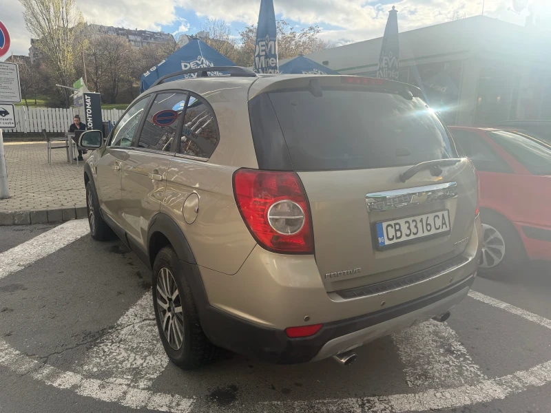 Chevrolet Captiva 2.0D, снимка 5 - Автомобили и джипове - 53057032