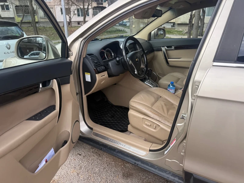 Chevrolet Captiva 2.0D, снимка 12 - Автомобили и джипове - 53057032