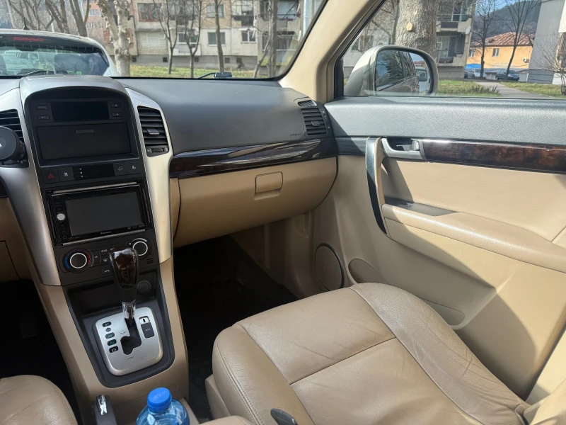 Chevrolet Captiva 2.0D, снимка 8 - Автомобили и джипове - 53057032