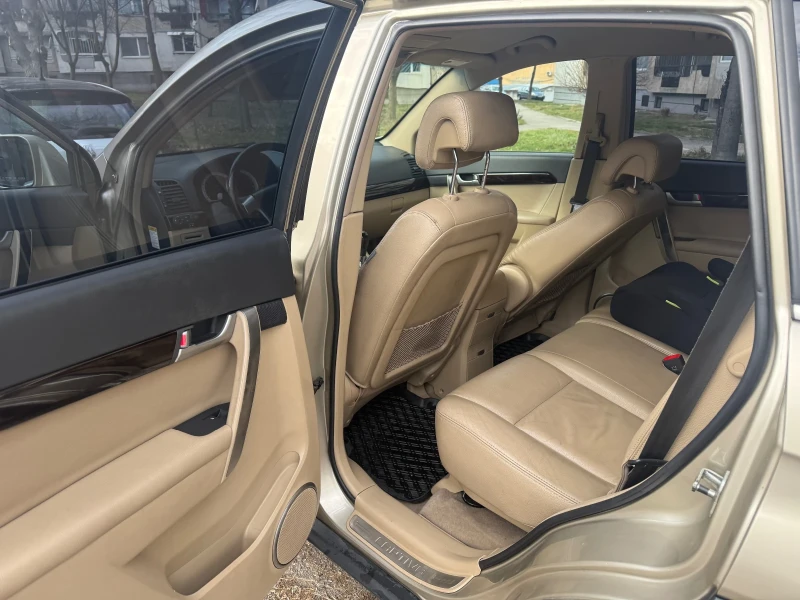 Chevrolet Captiva 2.0D, снимка 9 - Автомобили и джипове - 53057032