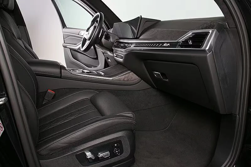 BMW X7 M-SPORT/340HP/XDRIVE/ACC/HUD/PANO/360/DIGITAL/328f - изображение 8