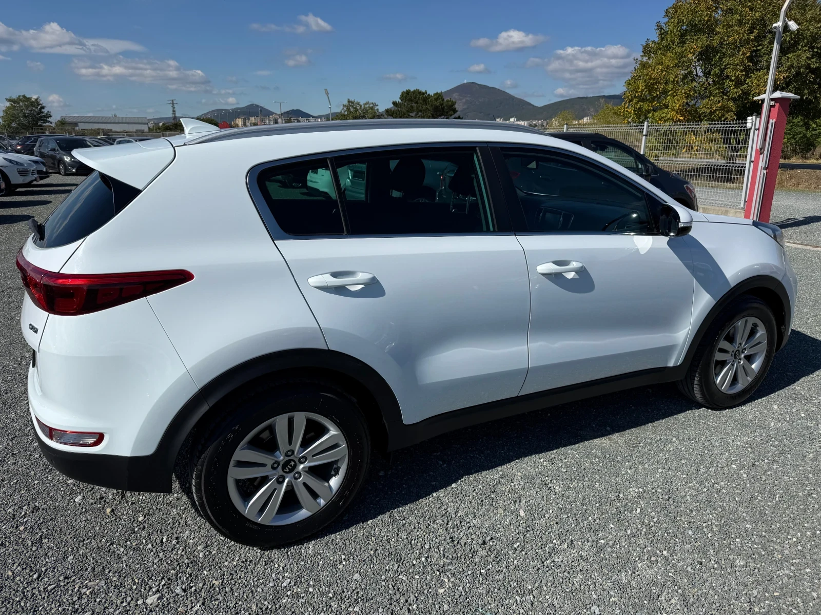Kia Sportage (KATO НОВА) - изображение 5