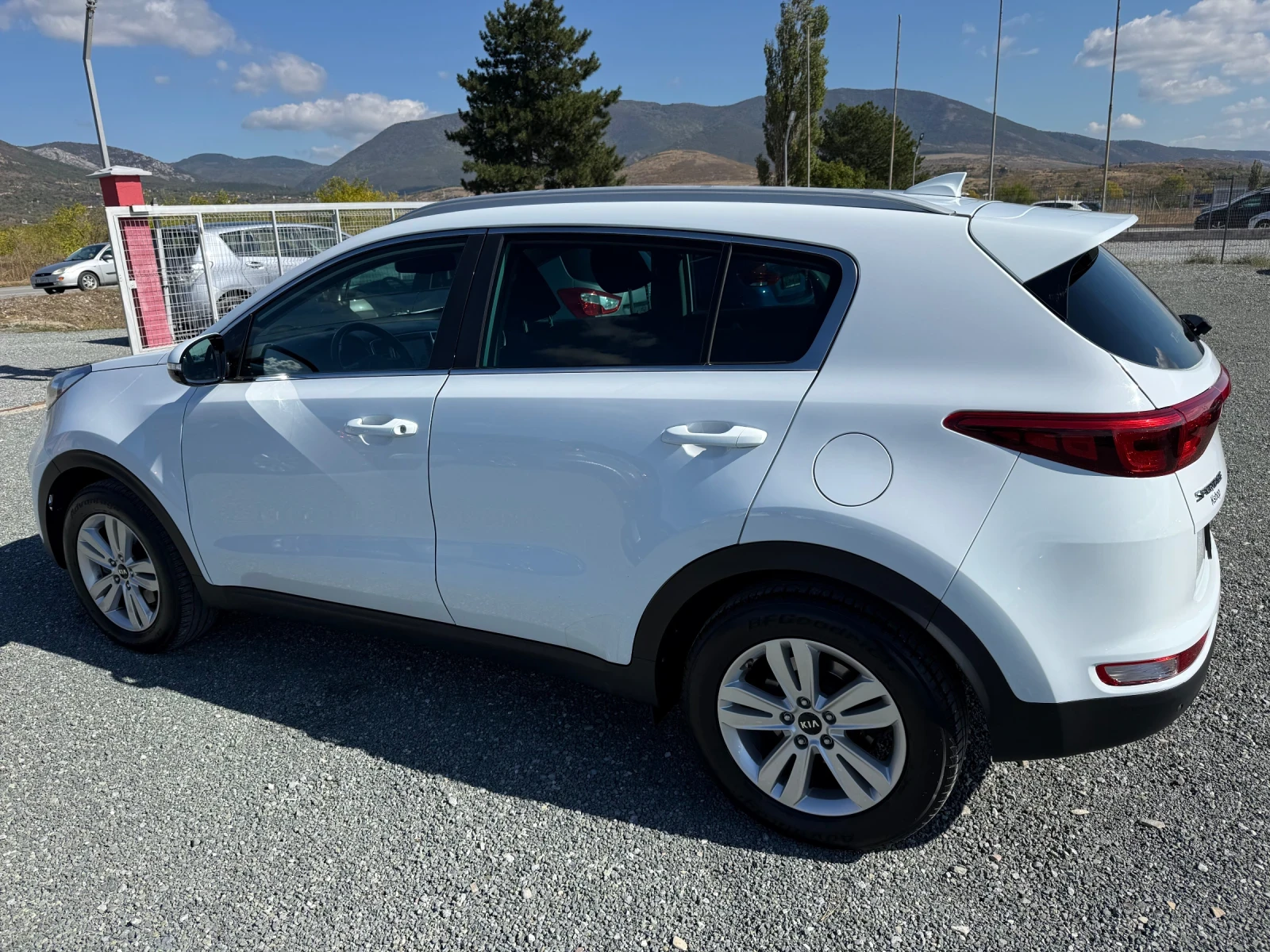 Kia Sportage (KATO НОВА) - изображение 9
