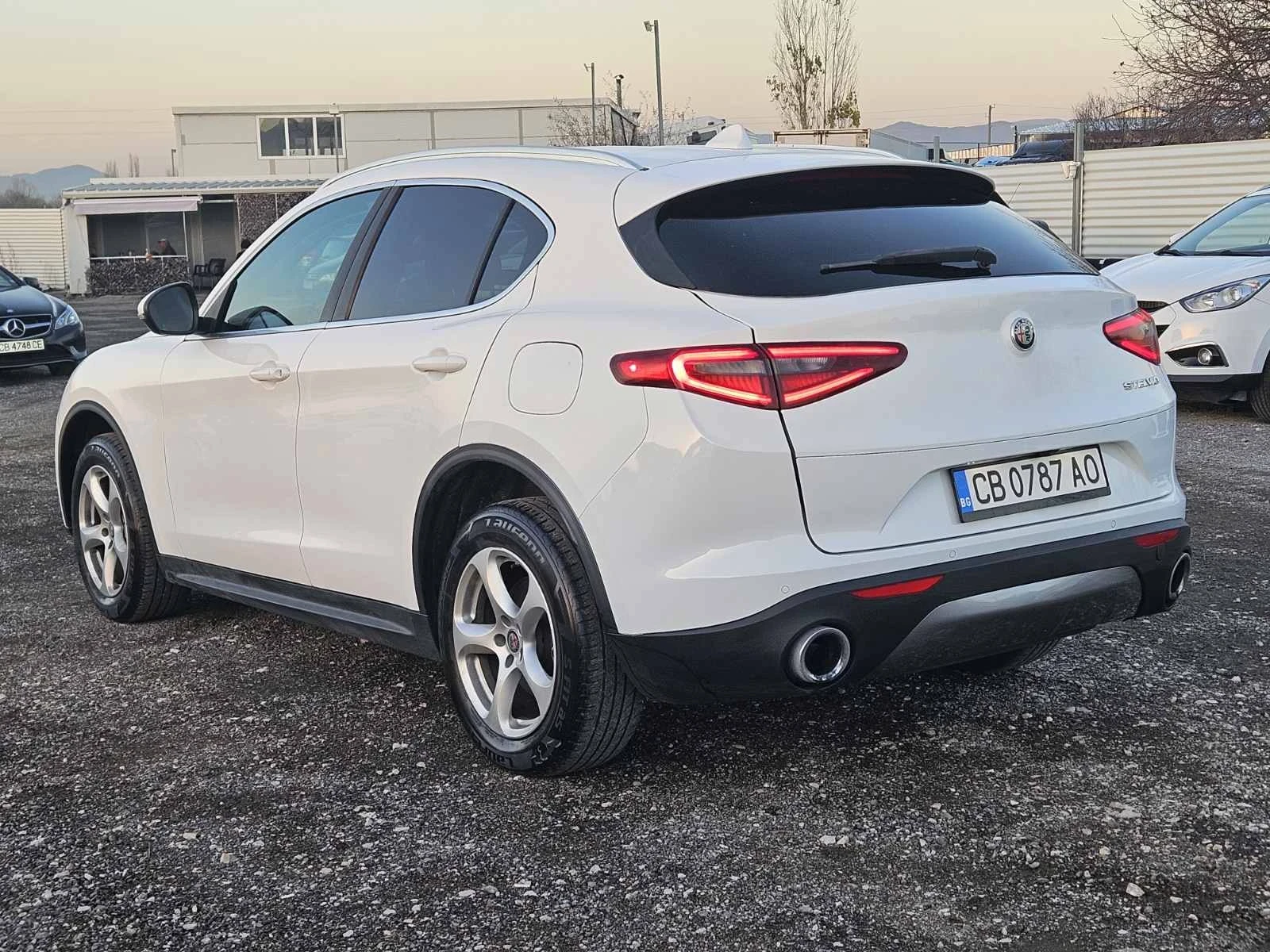 Alfa Romeo Stelvio  - изображение 7