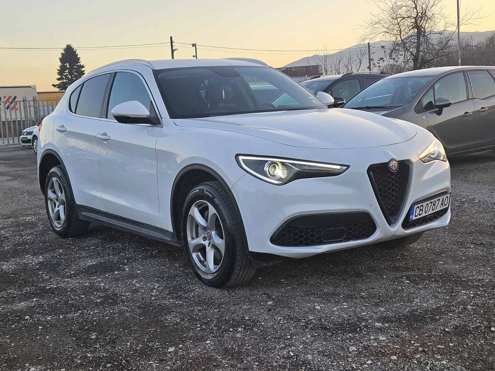 Alfa Romeo Stelvio  - изображение 2