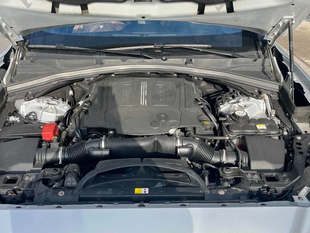 Jaguar F-PACE Supercharged 35T* Prestige * CARFAX *  - изображение 10