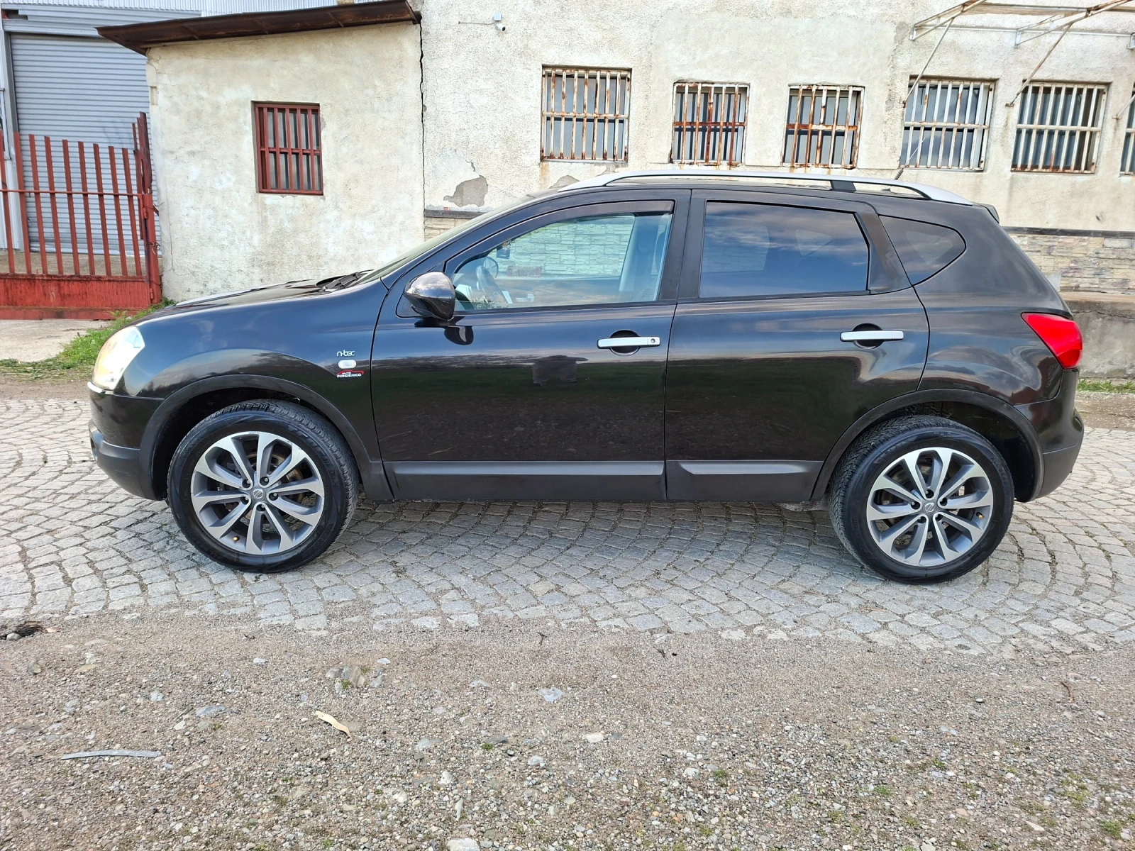 Nissan Qashqai 1.5dci N-tec, снимка 7 - Автомобили и джипове - 54083923
