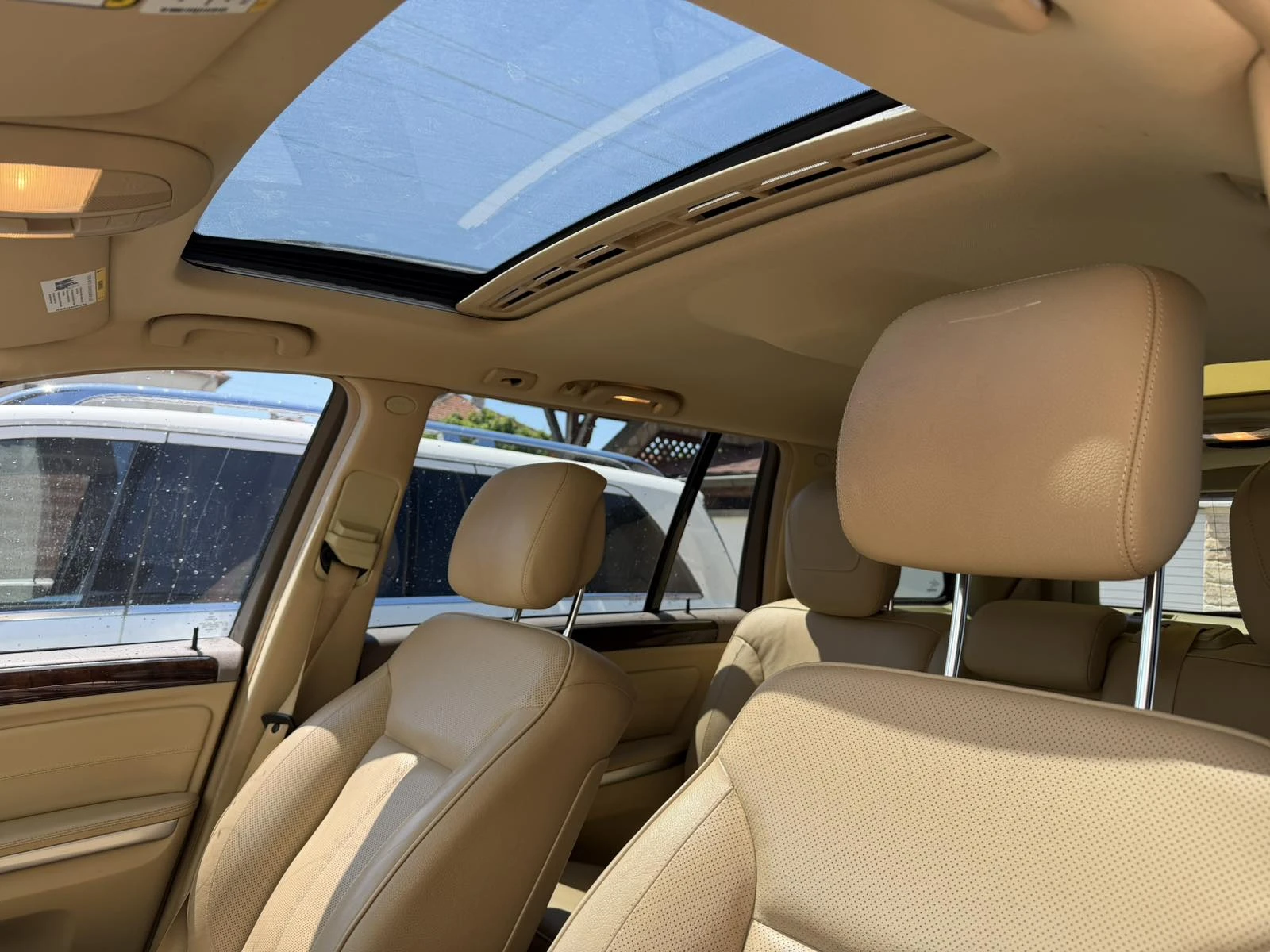 Mercedes-Benz GL 550, снимка 9 - Автомобили и джипове - 54869427