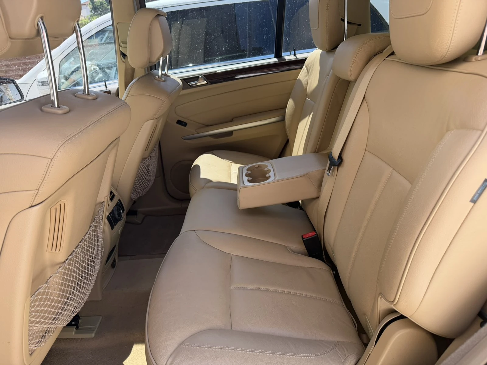 Mercedes-Benz GL 550, снимка 11 - Автомобили и джипове - 54869427
