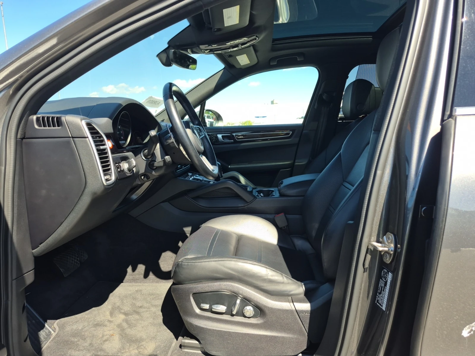 Porsche Cayenne AWD, снимка 7 - Автомобили и джипове - 55017110