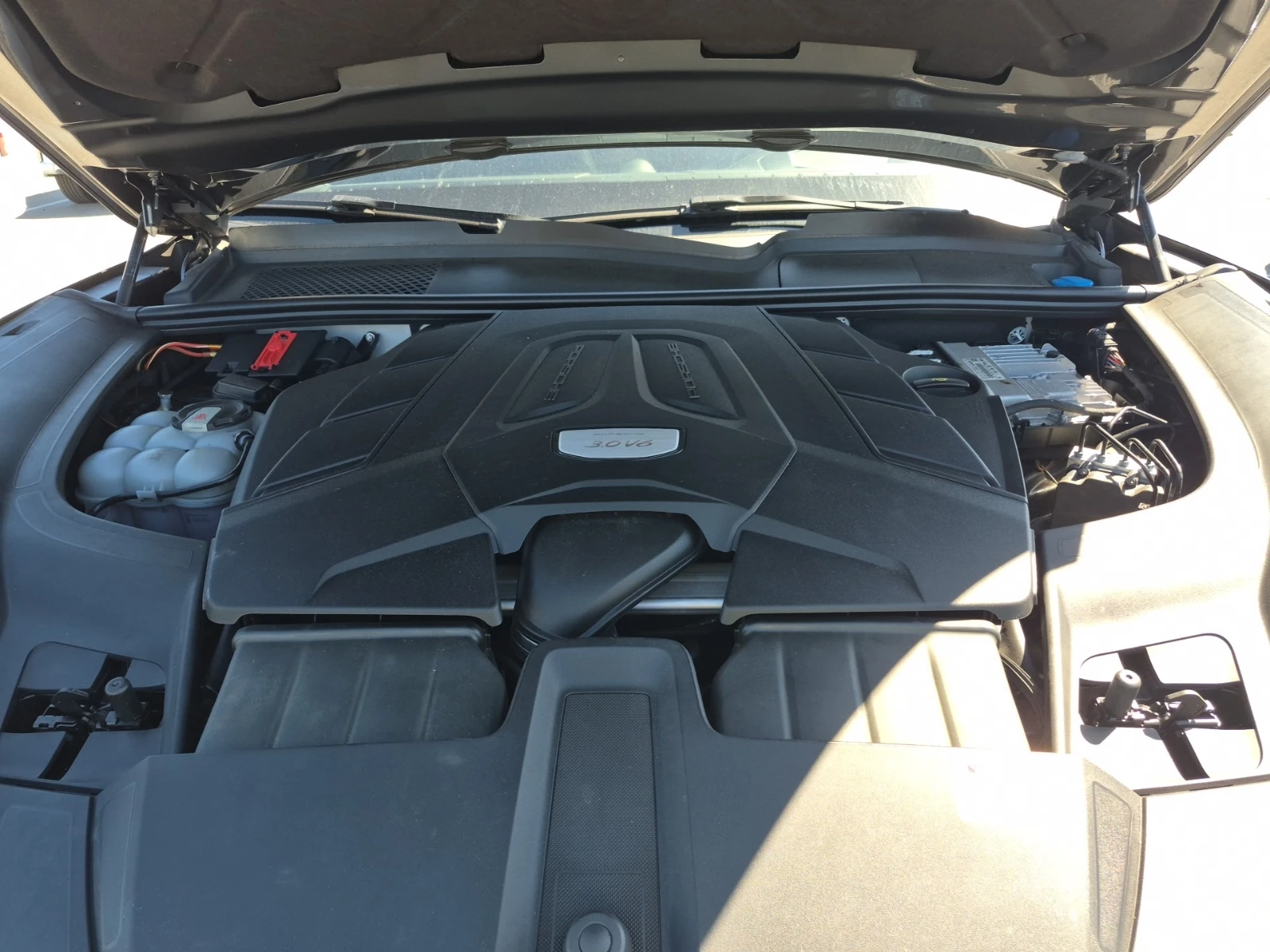 Porsche Cayenne AWD, снимка 16 - Автомобили и джипове - 55017110
