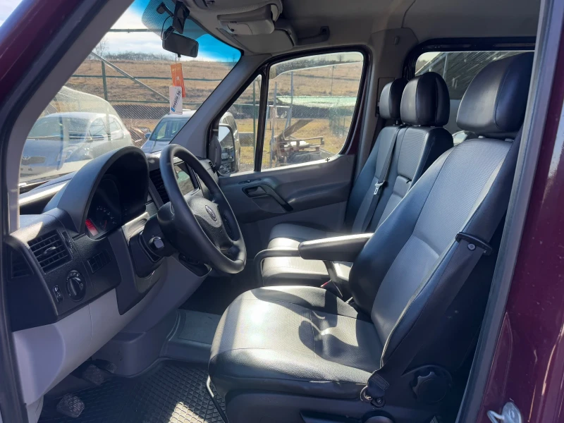 VW Crafter 2.0 tdi 136ks, снимка 9 - Бусове и автобуси - 49153480