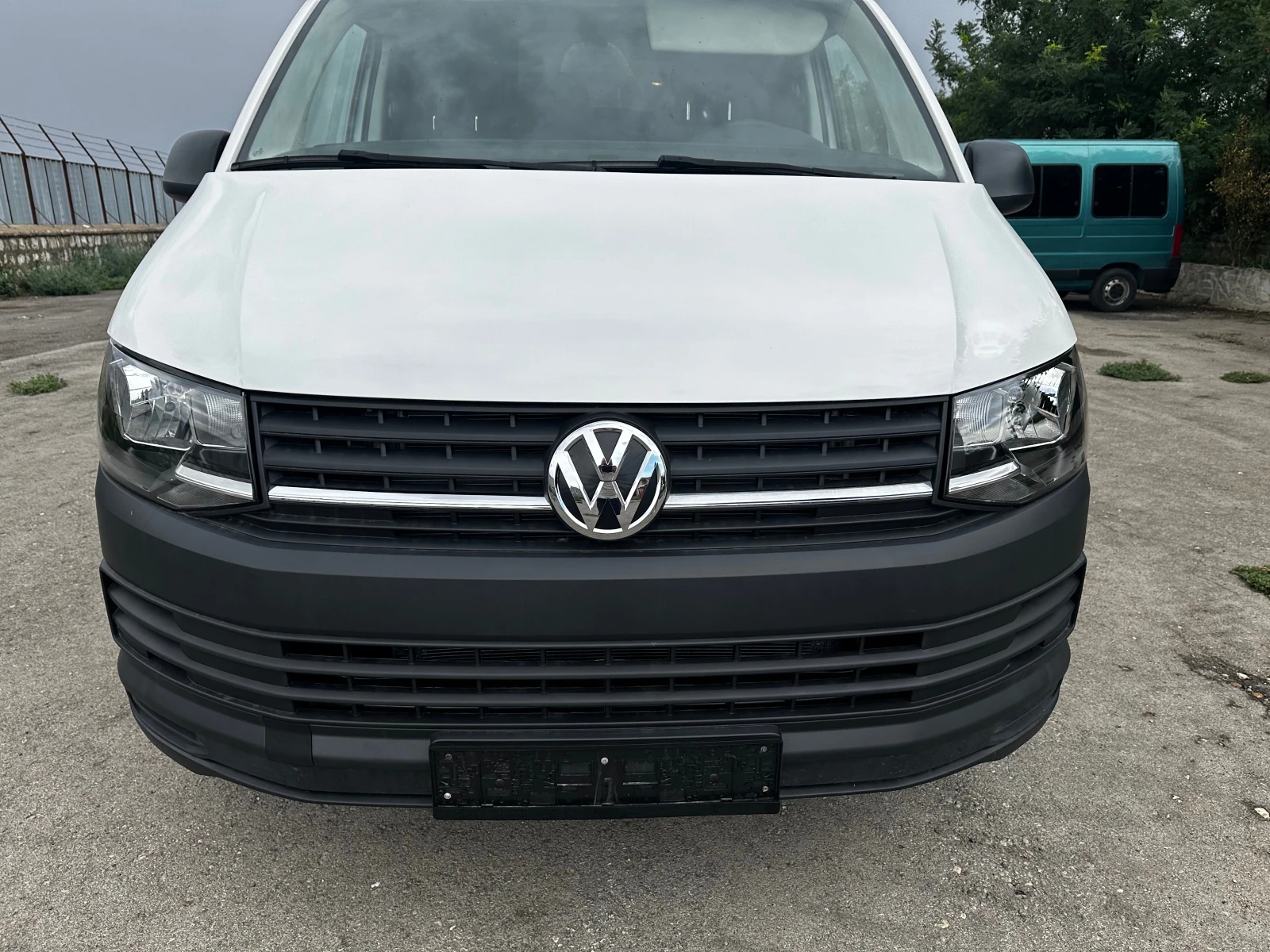 VW Transporter T6 2, 0 TDI - изображение 2