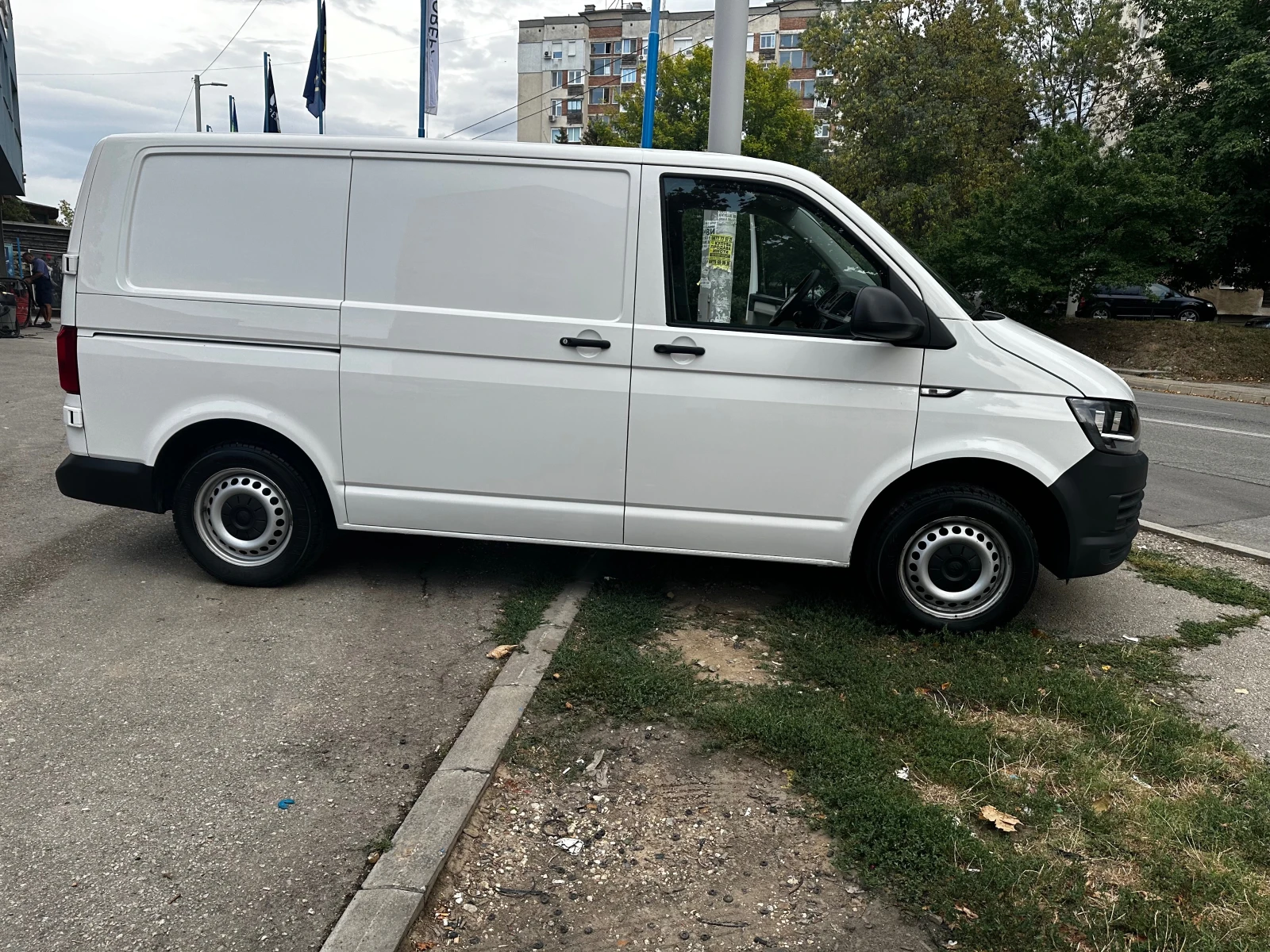 VW Transporter T6 2, 0 TDI - изображение 4