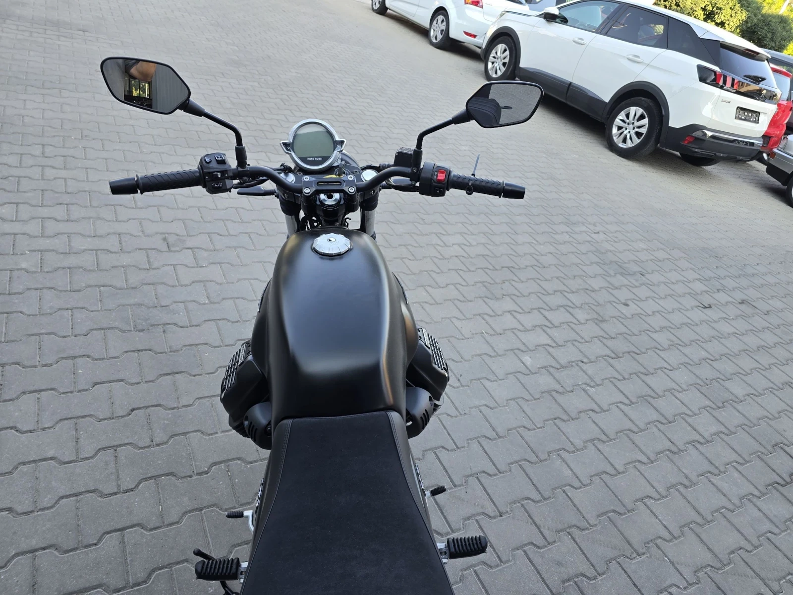 Moto Guzzi V V7 Stoune 2025, снимка 10 - Мотоциклети и мототехника - 55303749