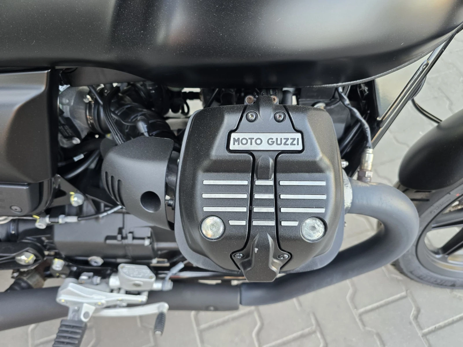 Moto Guzzi V V7 Stoune 2025, снимка 3 - Мотоциклети и мототехника - 55303749