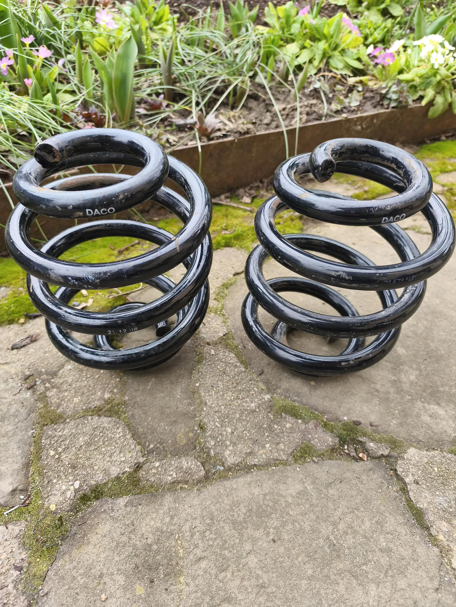 ������� �� W-����� | Mobile.bg � ����������� 1