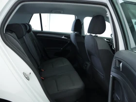 VW Golf Electric, снимка 7