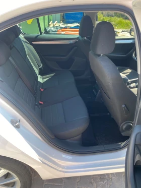 Skoda Octavia 2.0 TDi, с ДДС, снимка 7
