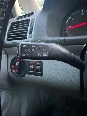 VW Touran 2.0TDI, Автоматик, снимка 12