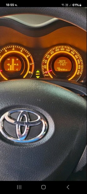 Toyota Auris 1.3i, снимка 5 - Автомобили и джипове - 46213222