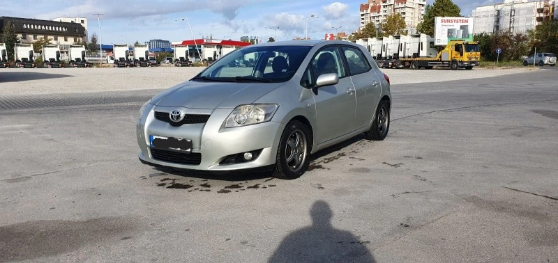 Toyota Auris 1.4 VVT-i 16v, снимка 1 - Автомобили и джипове - 48362426