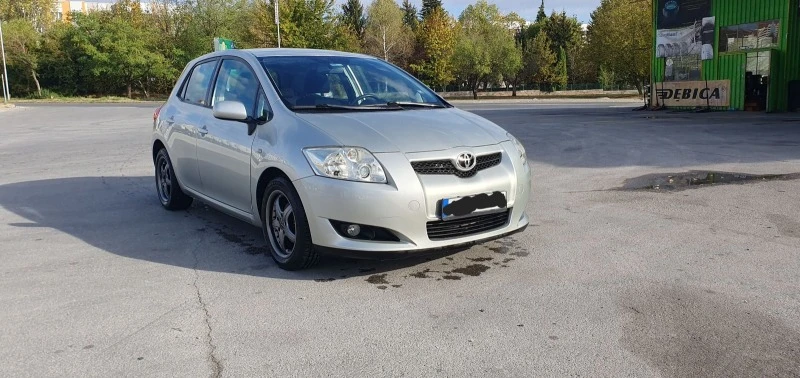 Toyota Auris 1.4 VVT-i 16v, снимка 3 - Автомобили и джипове - 48362426